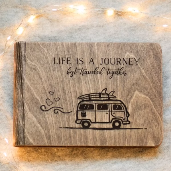 enjoythewoodestonia puidust kaantega märkmik journey