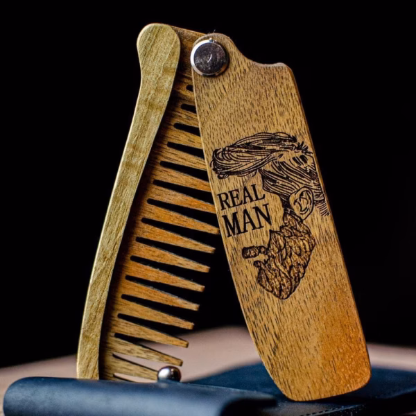 enjoythewoodestonia puidust kokkupandav habemekamm real man